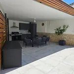 شقة Larisa *