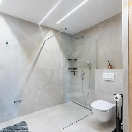 Larisa Apartman *