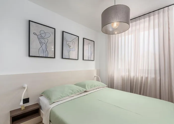 Apartament Larisa